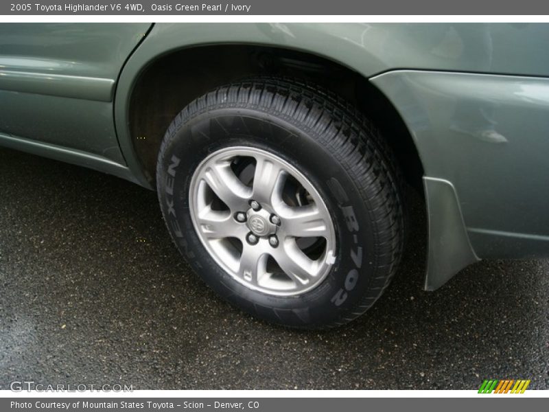 Oasis Green Pearl / Ivory 2005 Toyota Highlander V6 4WD