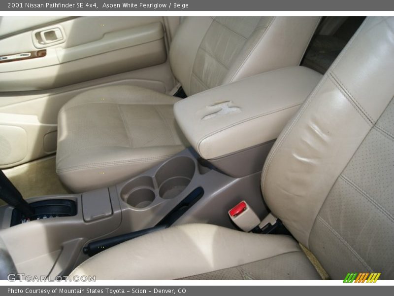 Aspen White Pearlglow / Beige 2001 Nissan Pathfinder SE 4x4
