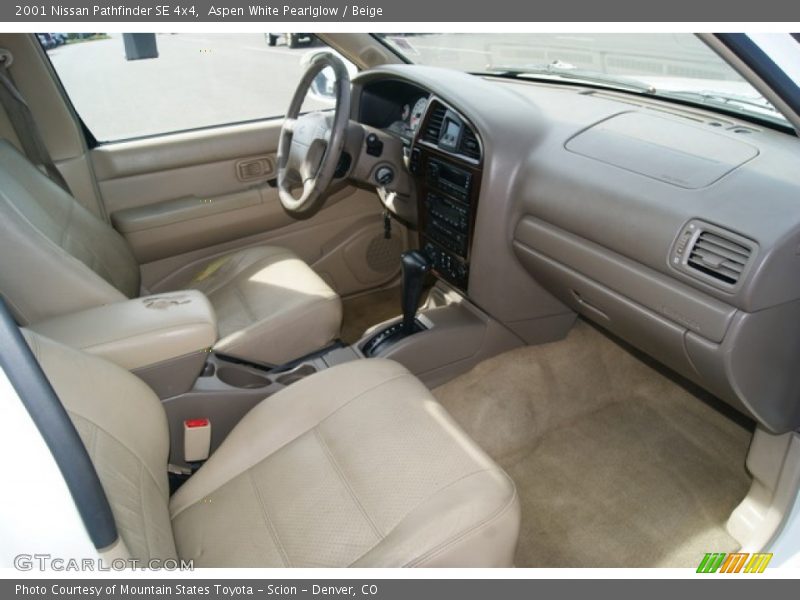 Aspen White Pearlglow / Beige 2001 Nissan Pathfinder SE 4x4