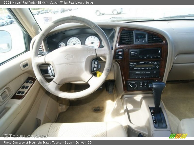 Aspen White Pearlglow / Beige 2001 Nissan Pathfinder SE 4x4