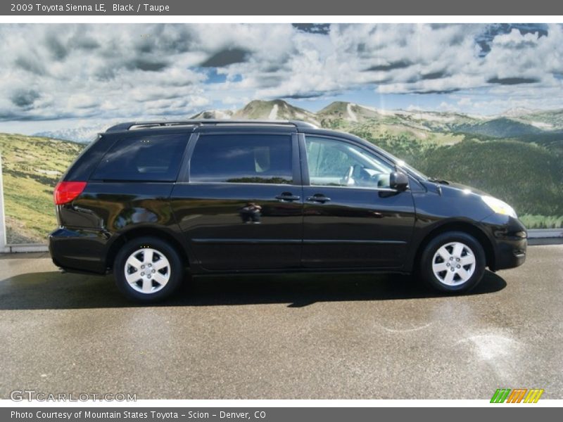 Black / Taupe 2009 Toyota Sienna LE