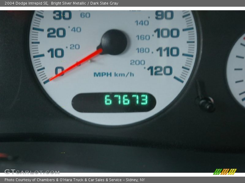Bright Silver Metallic / Dark Slate Gray 2004 Dodge Intrepid SE