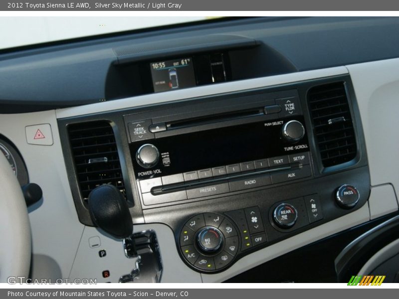 Controls of 2012 Sienna LE AWD