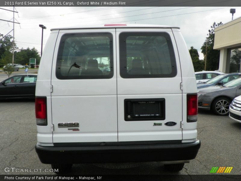 Oxford White / Medium Flint 2011 Ford E Series Van E250 XL Cargo