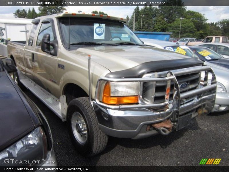 Harvest Gold Metallic / Medium Parchment 2000 Ford F350 Super Duty XLT Extended Cab 4x4