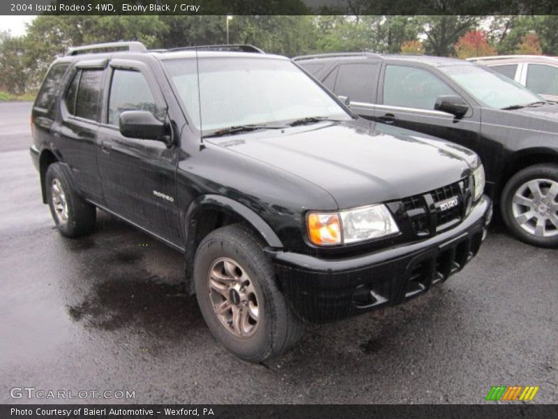 Ebony Black / Gray 2004 Isuzu Rodeo S 4WD