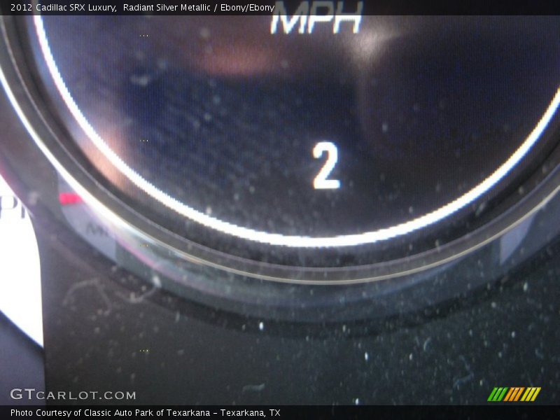Radiant Silver Metallic / Ebony/Ebony 2012 Cadillac SRX Luxury
