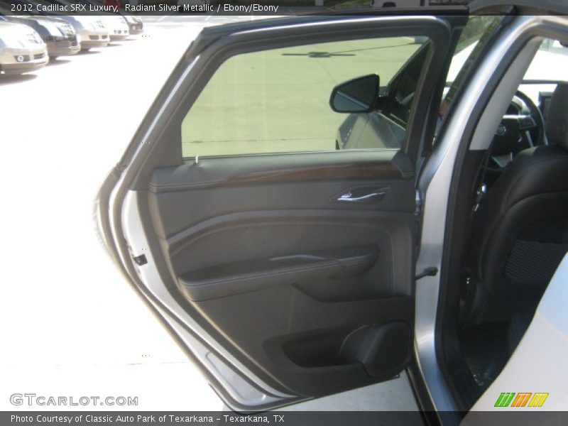 Radiant Silver Metallic / Ebony/Ebony 2012 Cadillac SRX Luxury