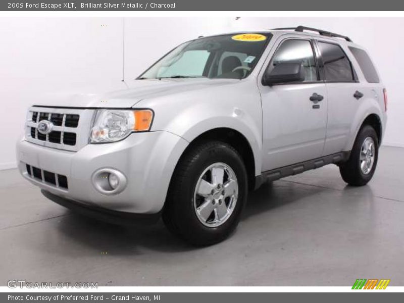 Brilliant Silver Metallic / Charcoal 2009 Ford Escape XLT