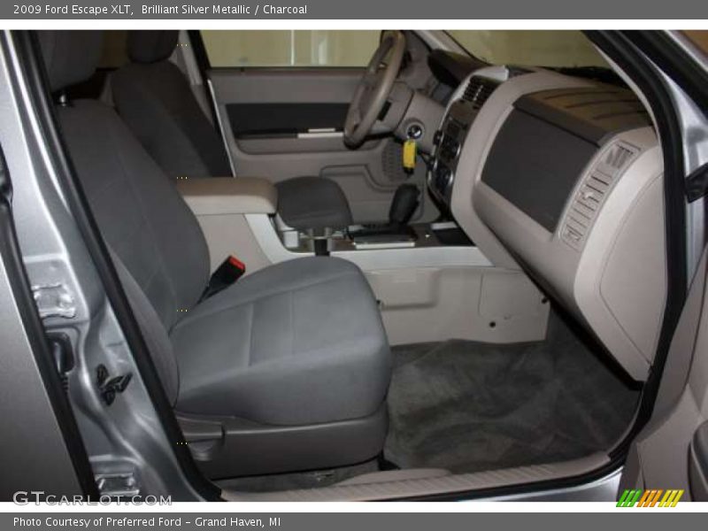 Brilliant Silver Metallic / Charcoal 2009 Ford Escape XLT