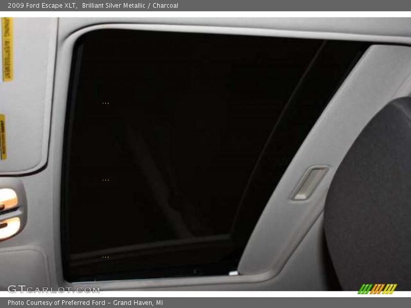 Brilliant Silver Metallic / Charcoal 2009 Ford Escape XLT