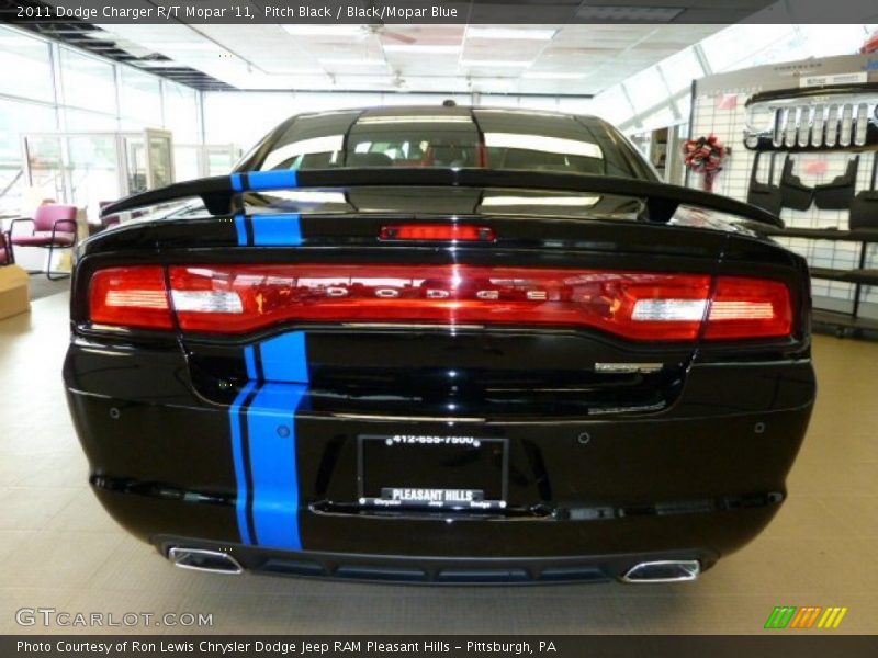Pitch Black / Black/Mopar Blue 2011 Dodge Charger R/T Mopar '11