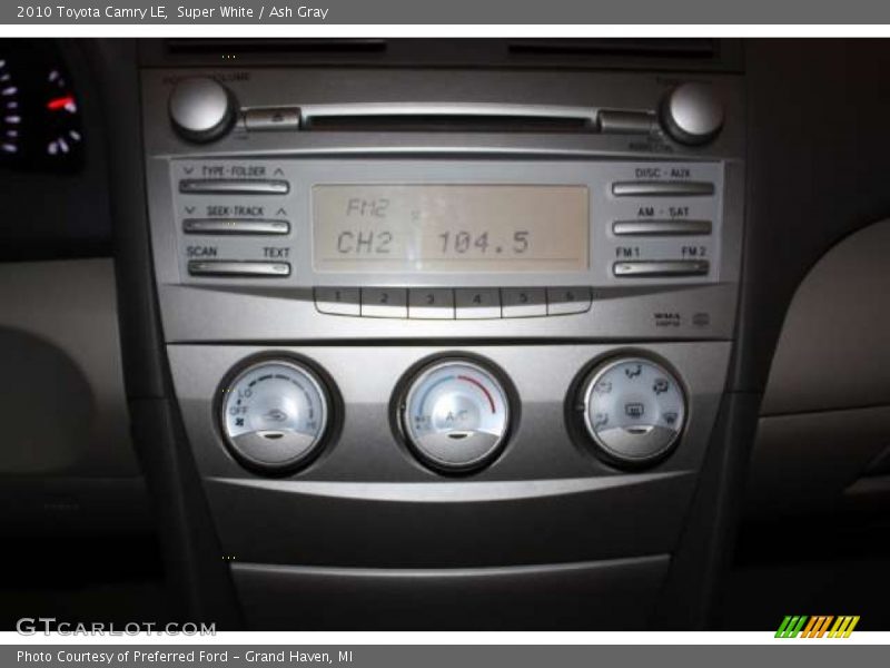 Super White / Ash Gray 2010 Toyota Camry LE