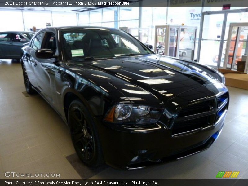 Pitch Black / Black/Mopar Blue 2011 Dodge Charger R/T Mopar '11