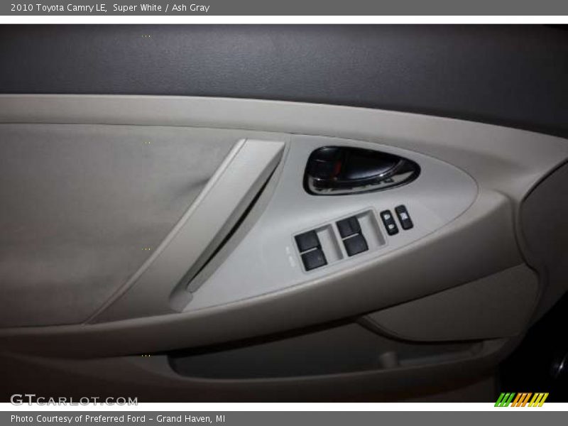 Super White / Ash Gray 2010 Toyota Camry LE