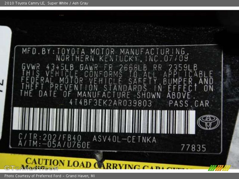 Super White / Ash Gray 2010 Toyota Camry LE