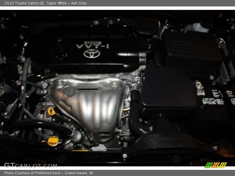 Super White / Ash Gray 2010 Toyota Camry LE