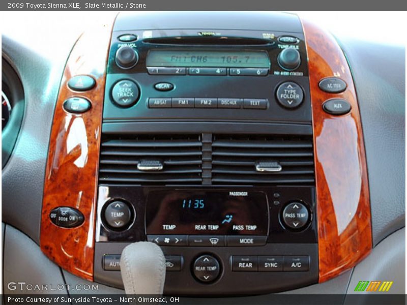 Controls of 2009 Sienna XLE