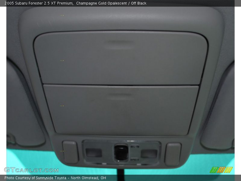 Champagne Gold Opalescent / Off Black 2005 Subaru Forester 2.5 XT Premium