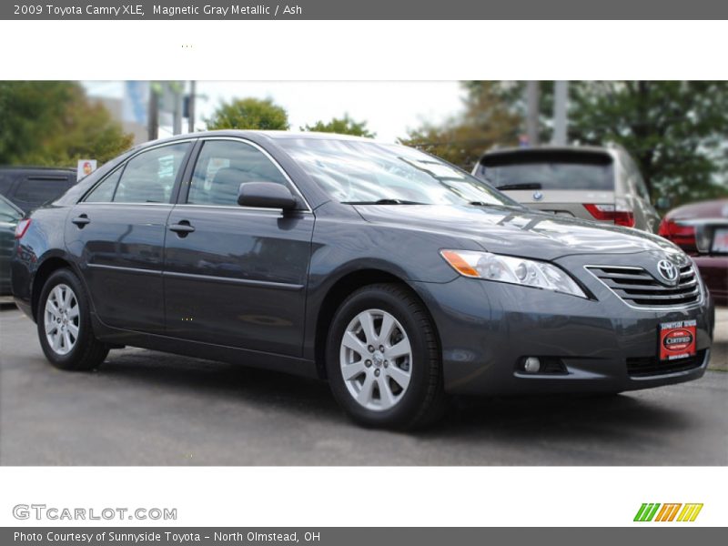 Magnetic Gray Metallic / Ash 2009 Toyota Camry XLE