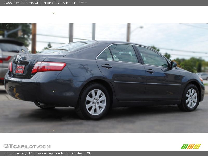 Magnetic Gray Metallic / Ash 2009 Toyota Camry XLE