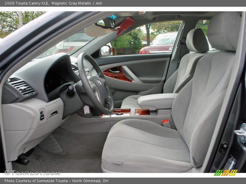Magnetic Gray Metallic / Ash 2009 Toyota Camry XLE