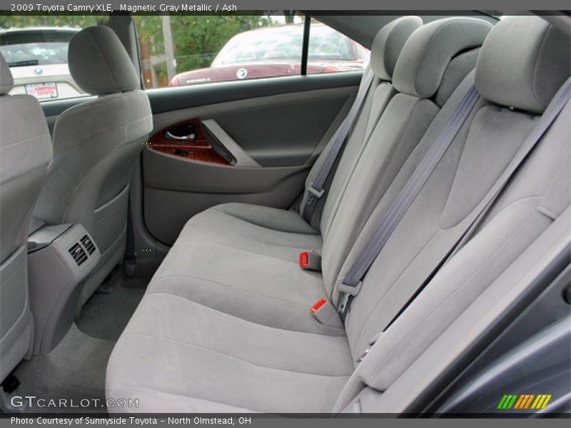 Magnetic Gray Metallic / Ash 2009 Toyota Camry XLE