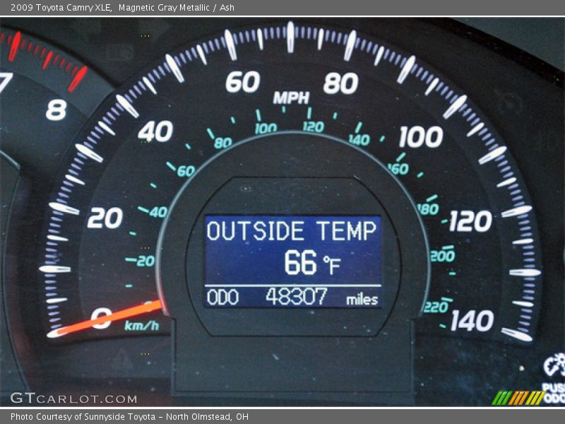 Magnetic Gray Metallic / Ash 2009 Toyota Camry XLE