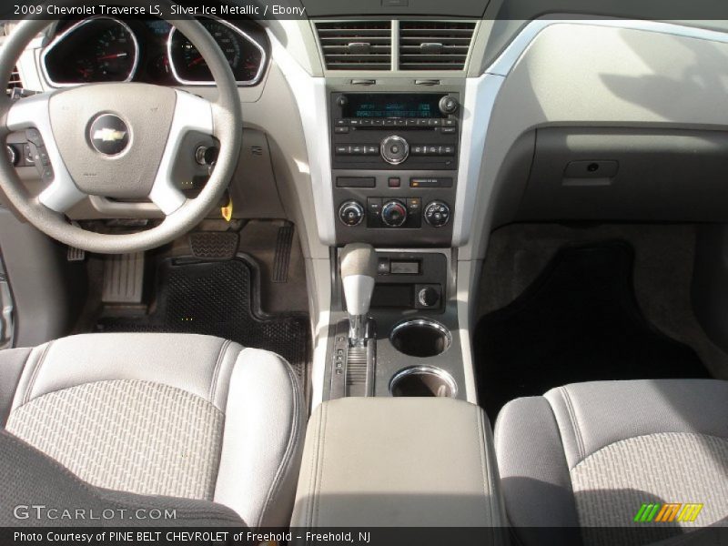 Silver Ice Metallic / Ebony 2009 Chevrolet Traverse LS