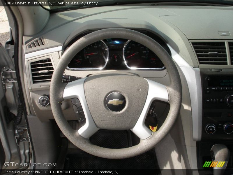 Silver Ice Metallic / Ebony 2009 Chevrolet Traverse LS