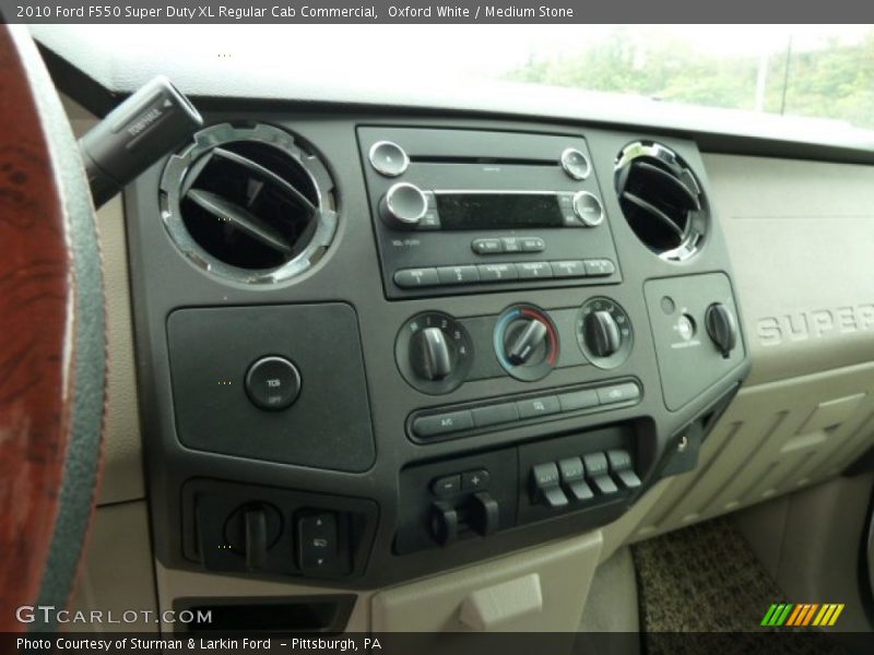 Oxford White / Medium Stone 2010 Ford F550 Super Duty XL Regular Cab Commercial