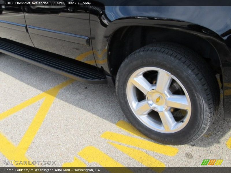 Black / Ebony 2007 Chevrolet Avalanche LTZ 4WD