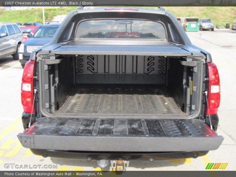 Black / Ebony 2007 Chevrolet Avalanche LTZ 4WD