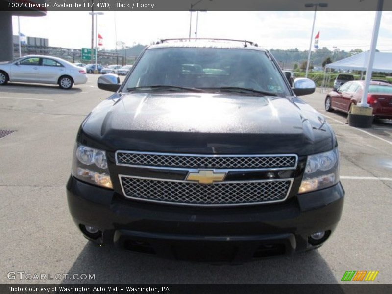 Black / Ebony 2007 Chevrolet Avalanche LTZ 4WD