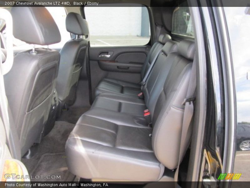 Black / Ebony 2007 Chevrolet Avalanche LTZ 4WD
