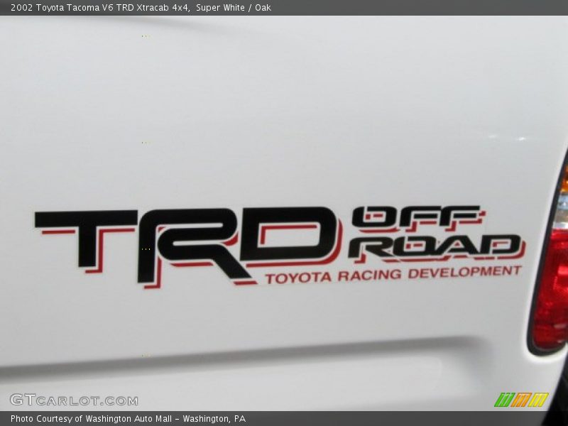 Super White / Oak 2002 Toyota Tacoma V6 TRD Xtracab 4x4