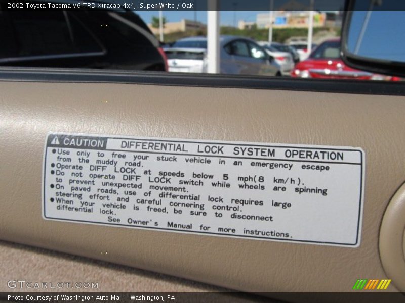 Super White / Oak 2002 Toyota Tacoma V6 TRD Xtracab 4x4