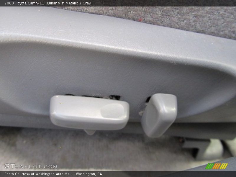 Lunar Mist Metallic / Gray 2000 Toyota Camry LE