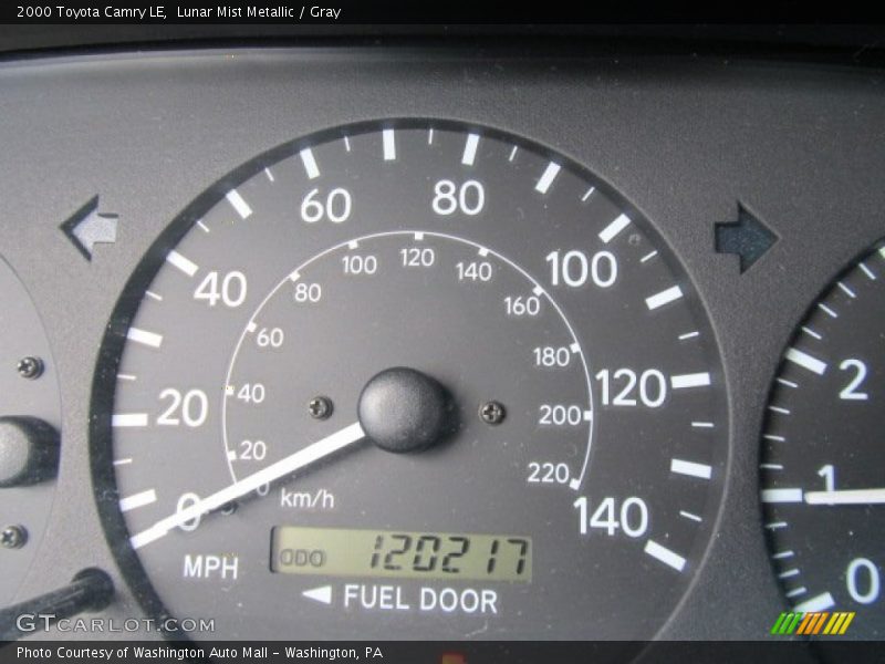 Lunar Mist Metallic / Gray 2000 Toyota Camry LE