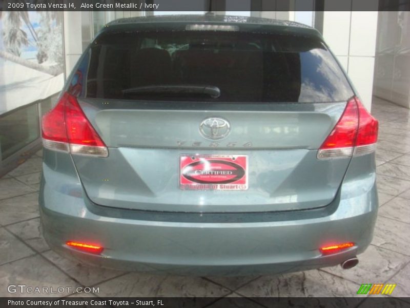 Aloe Green Metallic / Ivory 2009 Toyota Venza I4