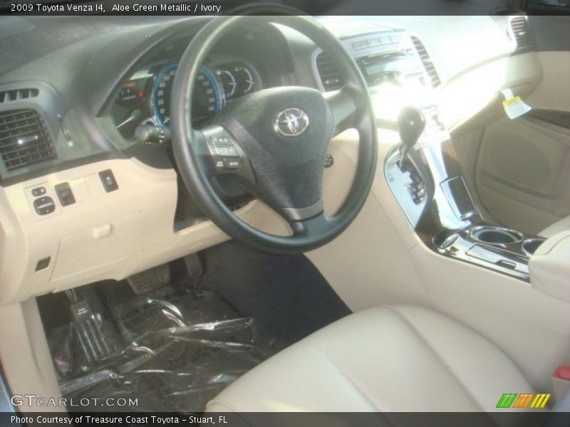 Aloe Green Metallic / Ivory 2009 Toyota Venza I4