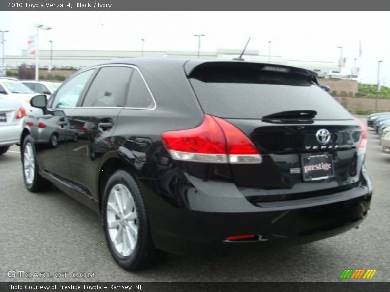 Black / Ivory 2010 Toyota Venza I4