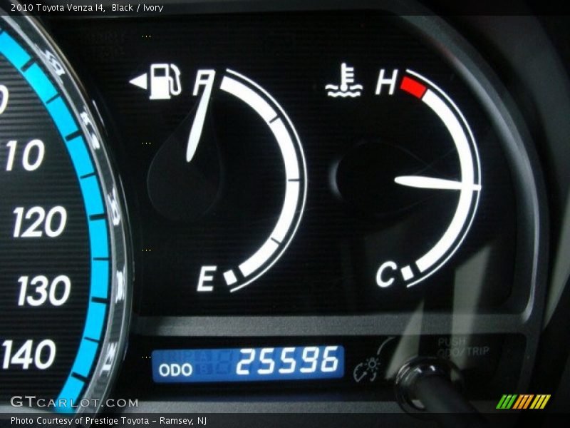 Black / Ivory 2010 Toyota Venza I4