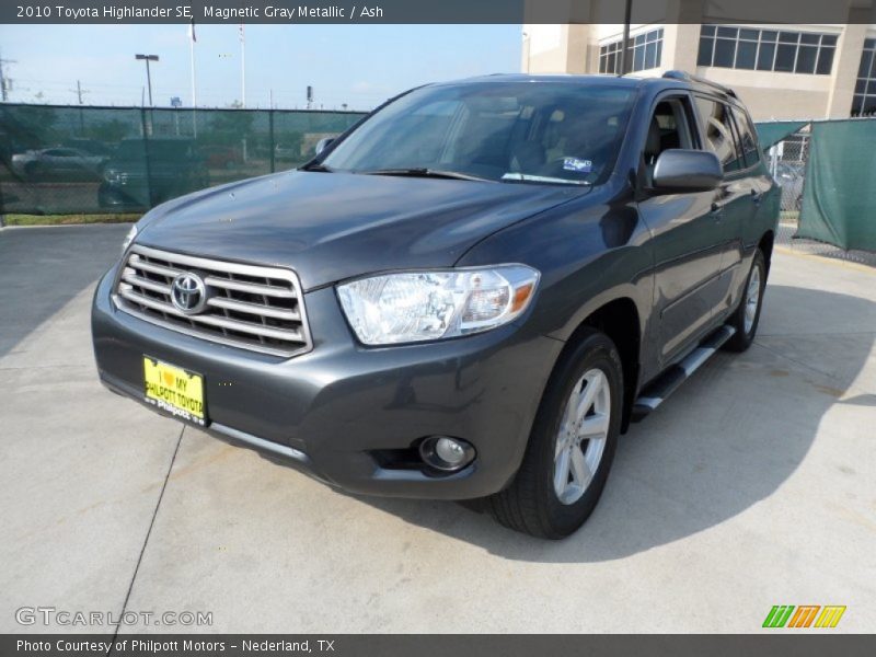 Magnetic Gray Metallic / Ash 2010 Toyota Highlander SE