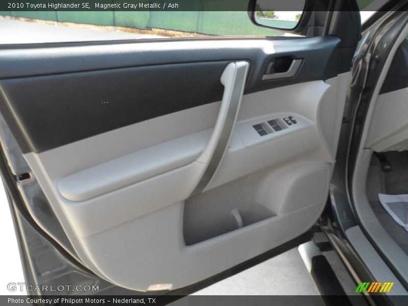 Magnetic Gray Metallic / Ash 2010 Toyota Highlander SE
