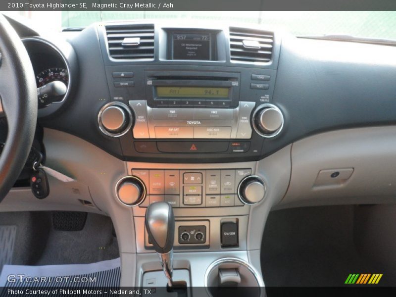 Magnetic Gray Metallic / Ash 2010 Toyota Highlander SE