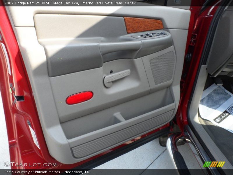 Door Panel of 2007 Ram 2500 SLT Mega Cab 4x4
