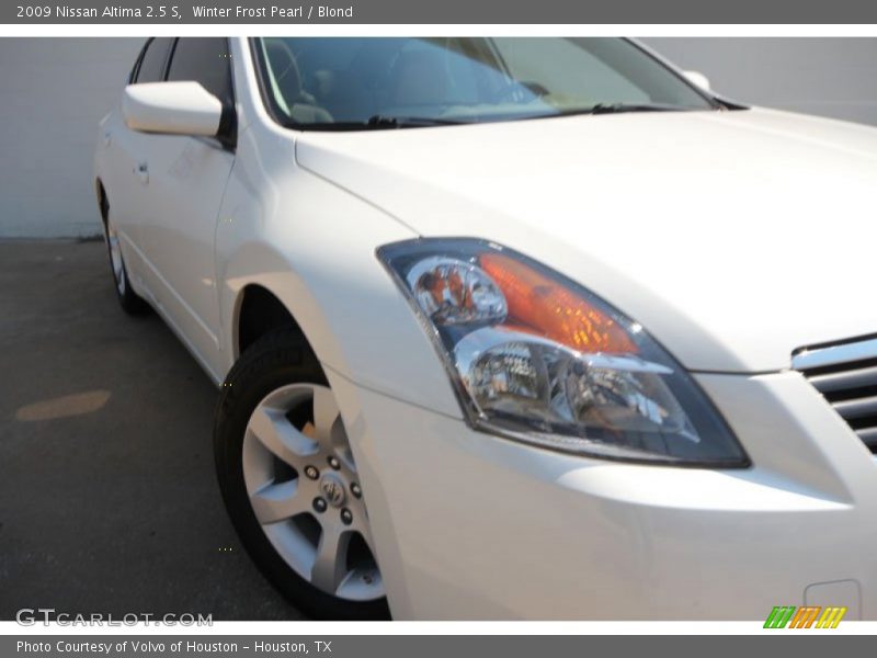 Winter Frost Pearl / Blond 2009 Nissan Altima 2.5 S