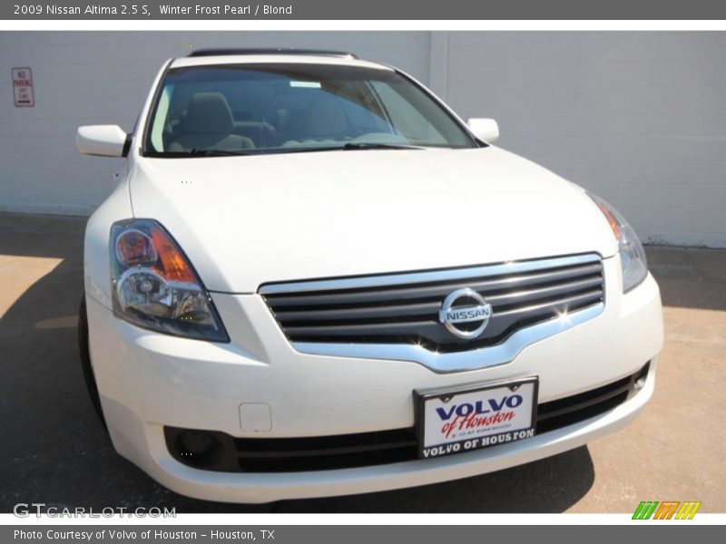 Winter Frost Pearl / Blond 2009 Nissan Altima 2.5 S
