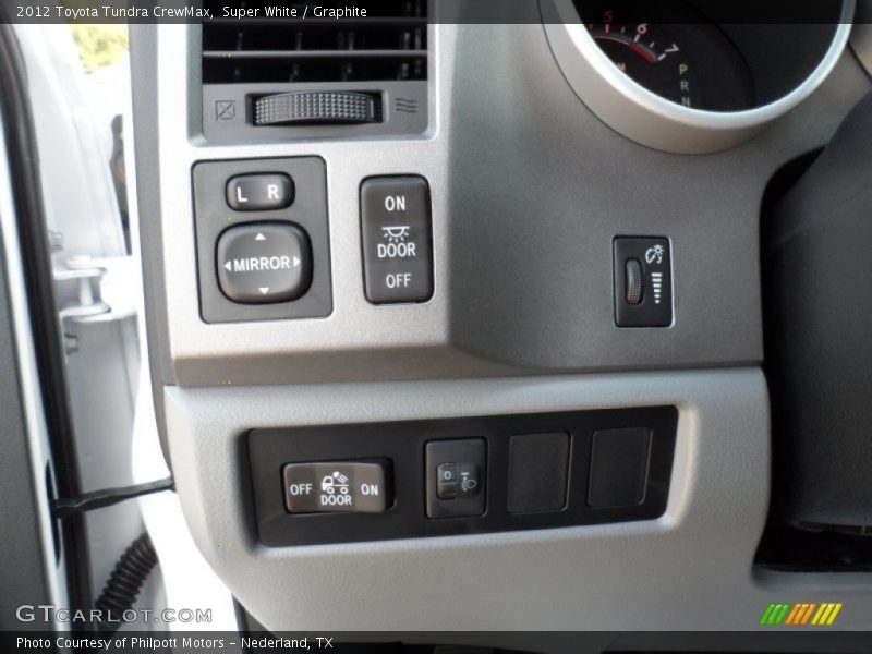 Controls of 2012 Tundra CrewMax